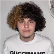 Étudiant pouvant aider des collégiens ou des élèves de primaire